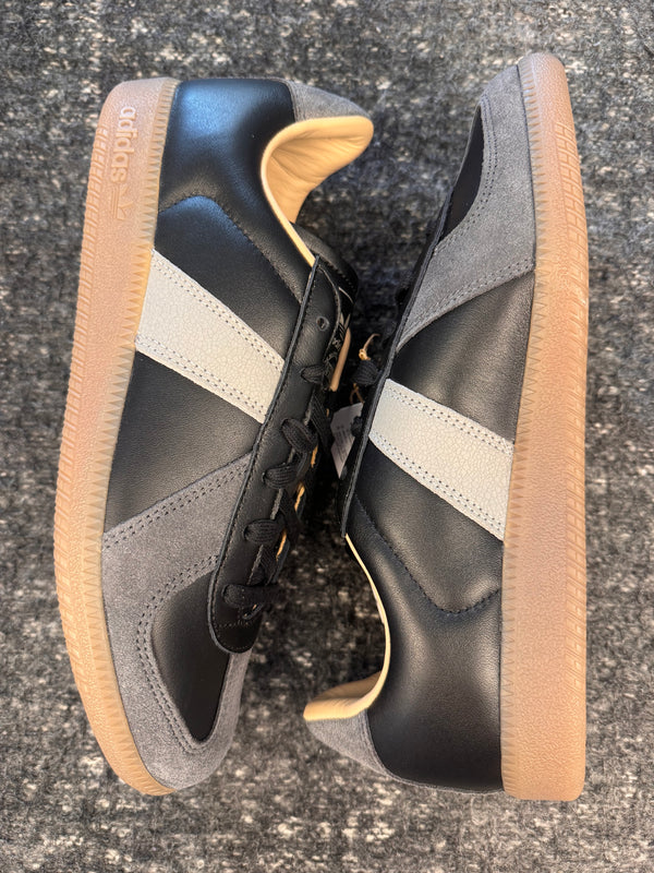 Adidas BW army